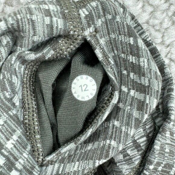 Lululemon Wunder Under Crop Arrow Jacquard Olive Gray Sage - Picture 5 of 11